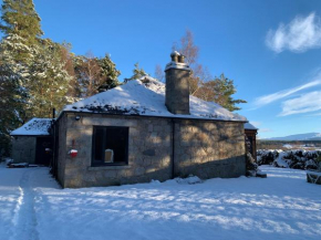 Wester Curr Cottage with private indoor swim pool and hot tub